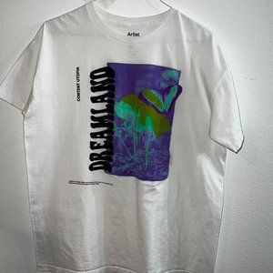 Men's Large White Graphic T-Shirt. Dreamland